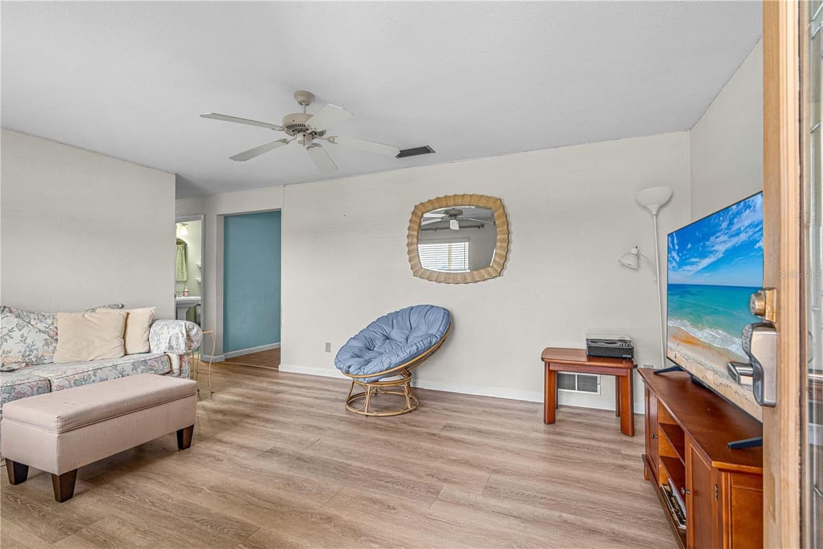 2955 CARRIAGE DRIVE — photo 3 of 34