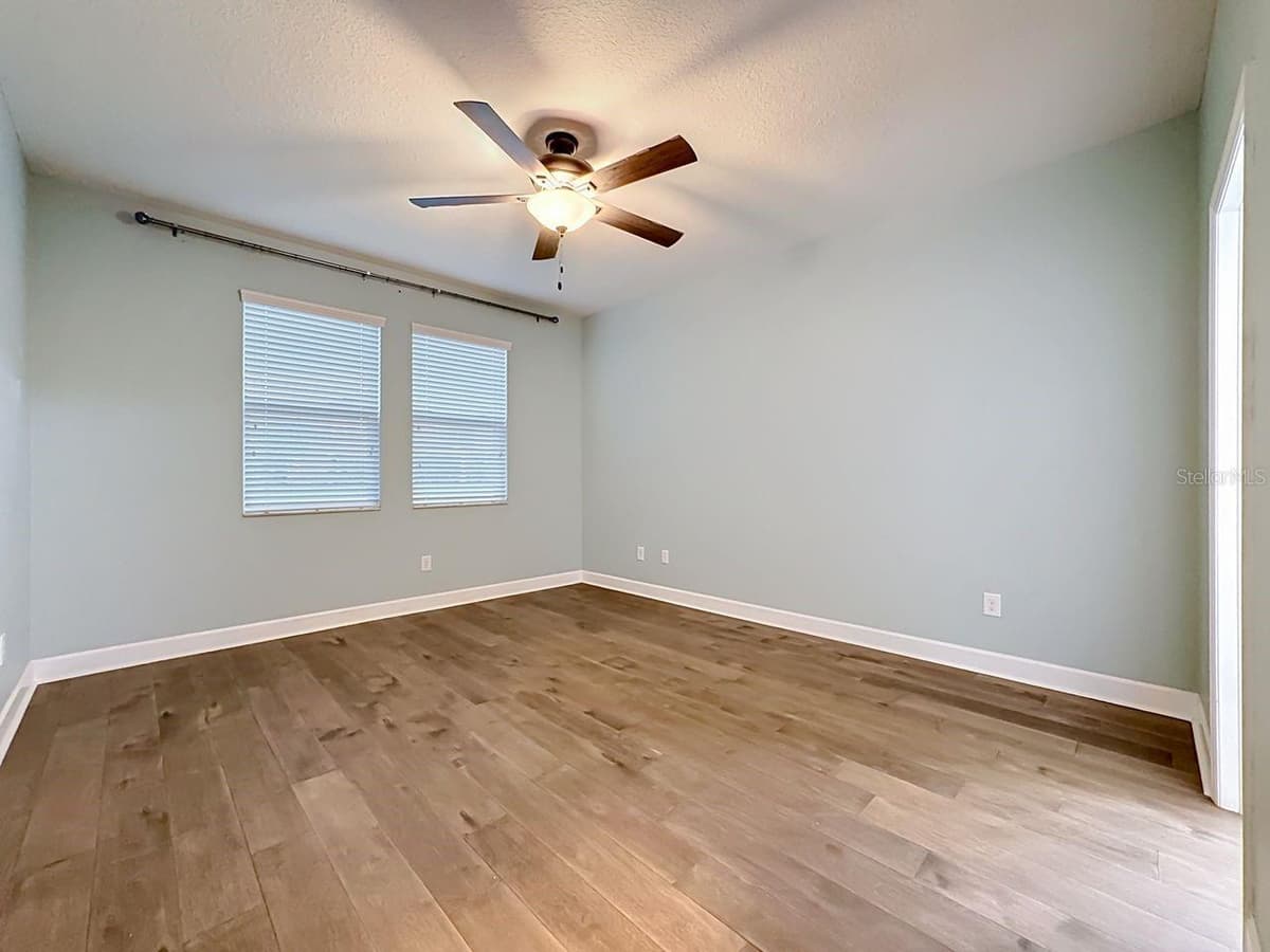 10445 FLAGSTAFF FALLS AVENUE — photo 19 of 28