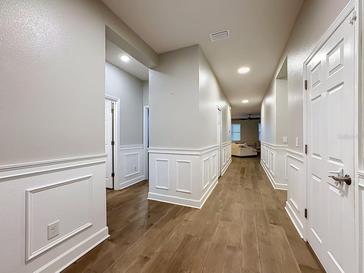 10445 FLAGSTAFF FALLS AVENUE — photo 4 of 28