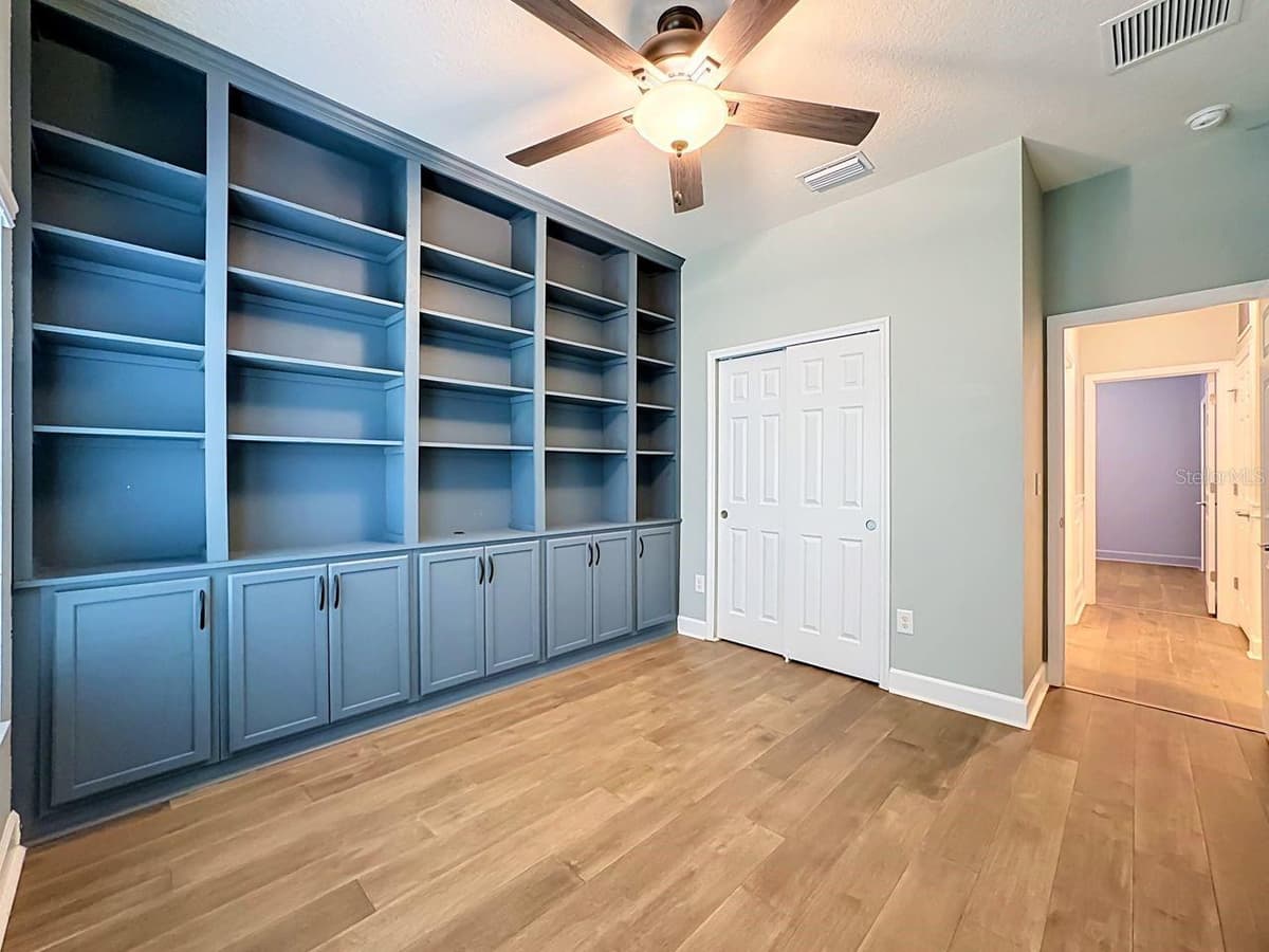 10445 FLAGSTAFF FALLS AVENUE — photo 6 of 28