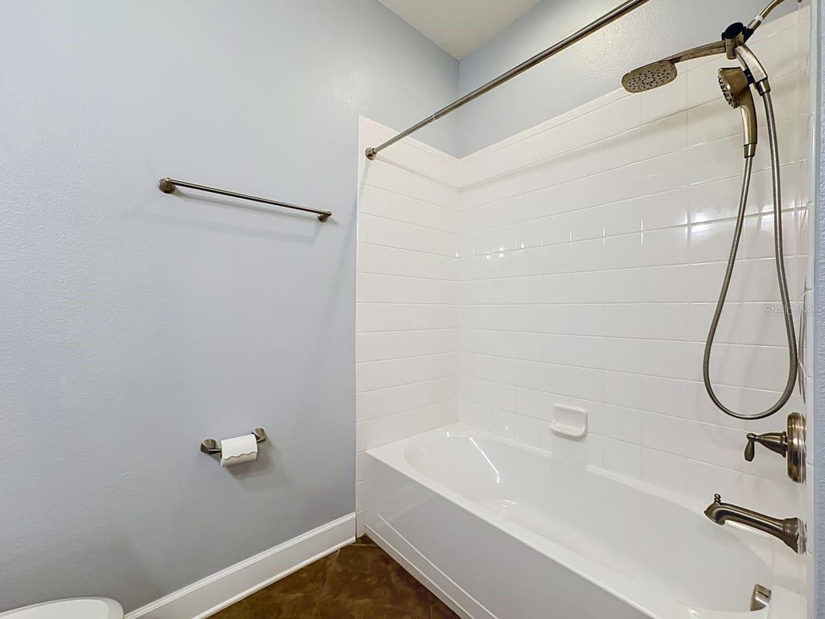 10445 FLAGSTAFF FALLS AVENUE — photo 9 of 28