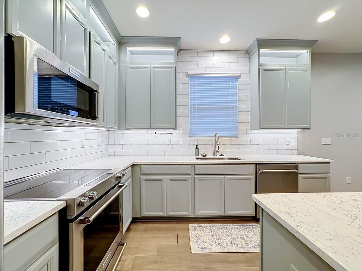 10445 FLAGSTAFF FALLS AVENUE — photo 17 of 28