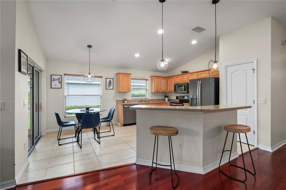 1611 SCARLETT AVENUE — photo 8 of 58