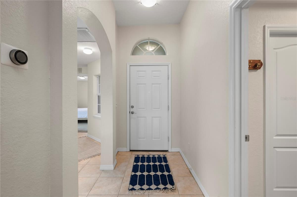1611 SCARLETT AVENUE — photo 3 of 58