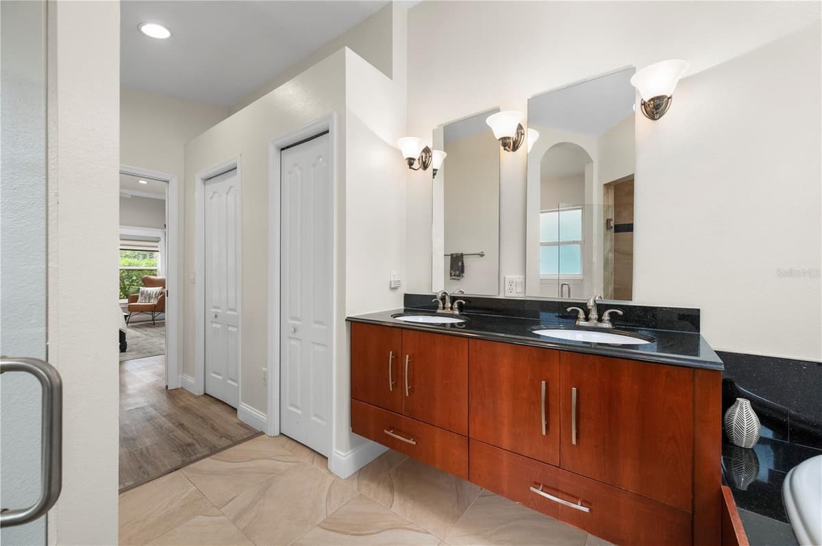 1611 SCARLETT AVENUE — photo 23 of 58
