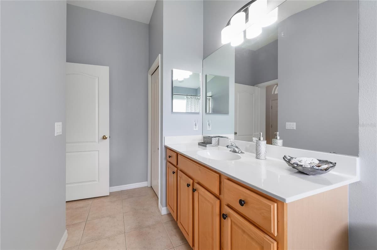 1611 SCARLETT AVENUE — photo 31 of 58