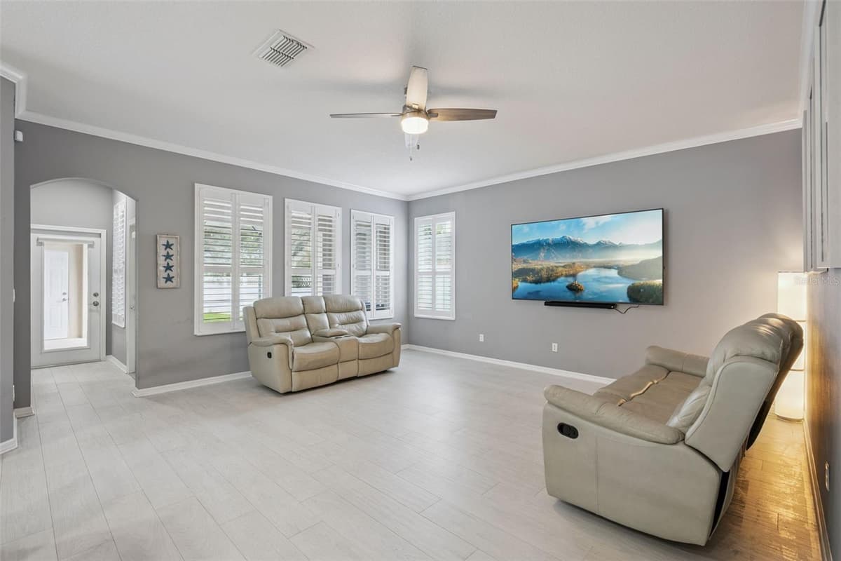 9615 SWEETLEAF STREET — photo 11 of 26