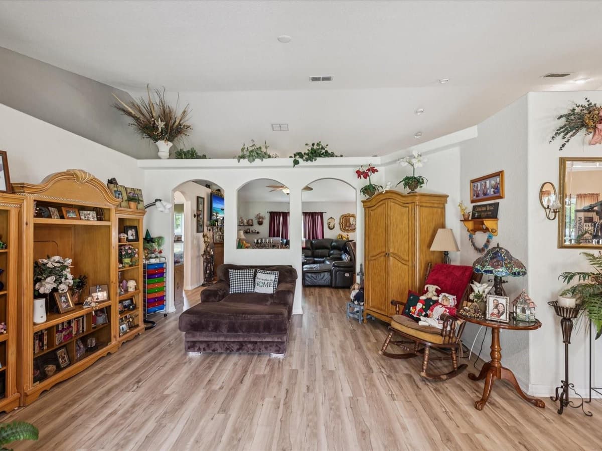 12229 BARNEVELDE ROAD — photo 10 of 63