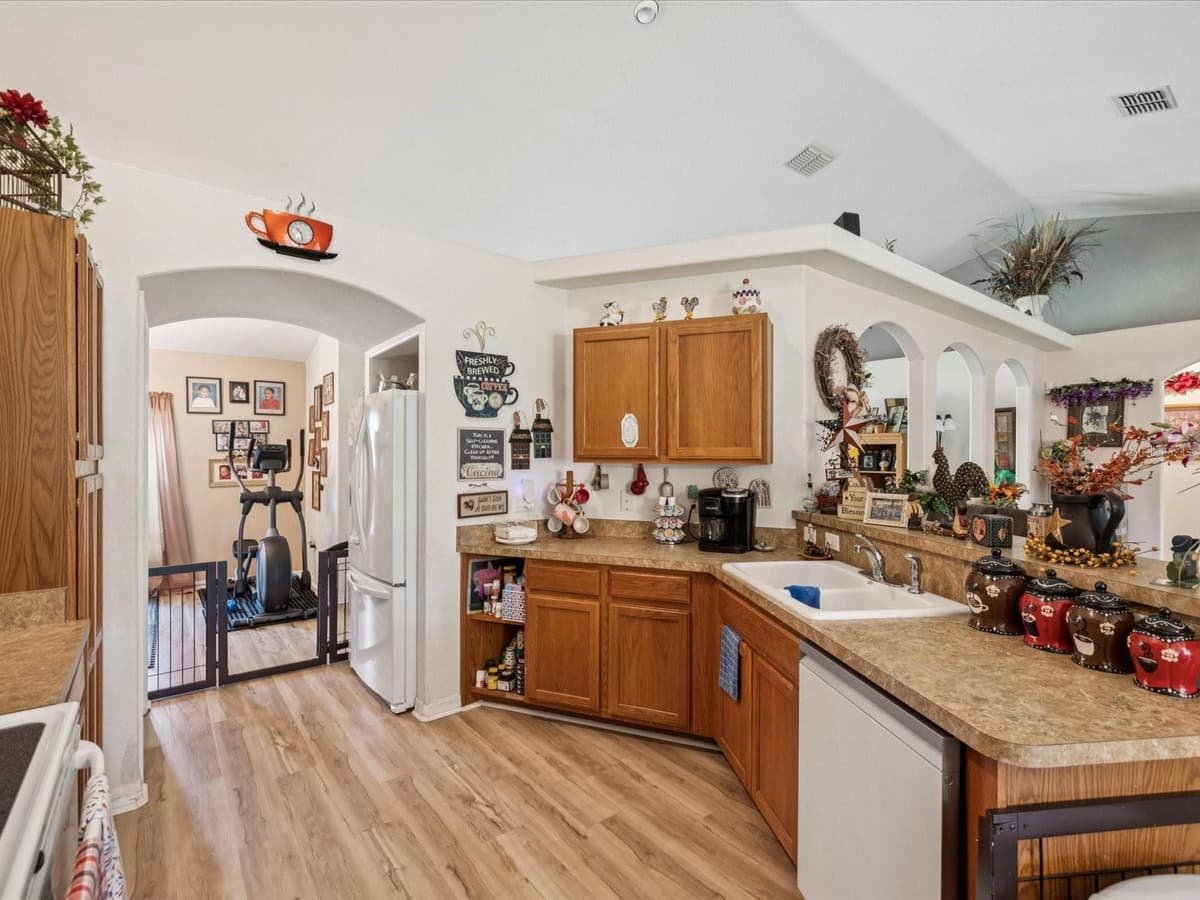 12229 BARNEVELDE ROAD — photo 30 of 63