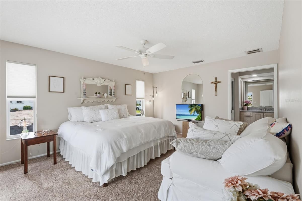 3433 NIGHTHAWK COURT — photo 12 of 32