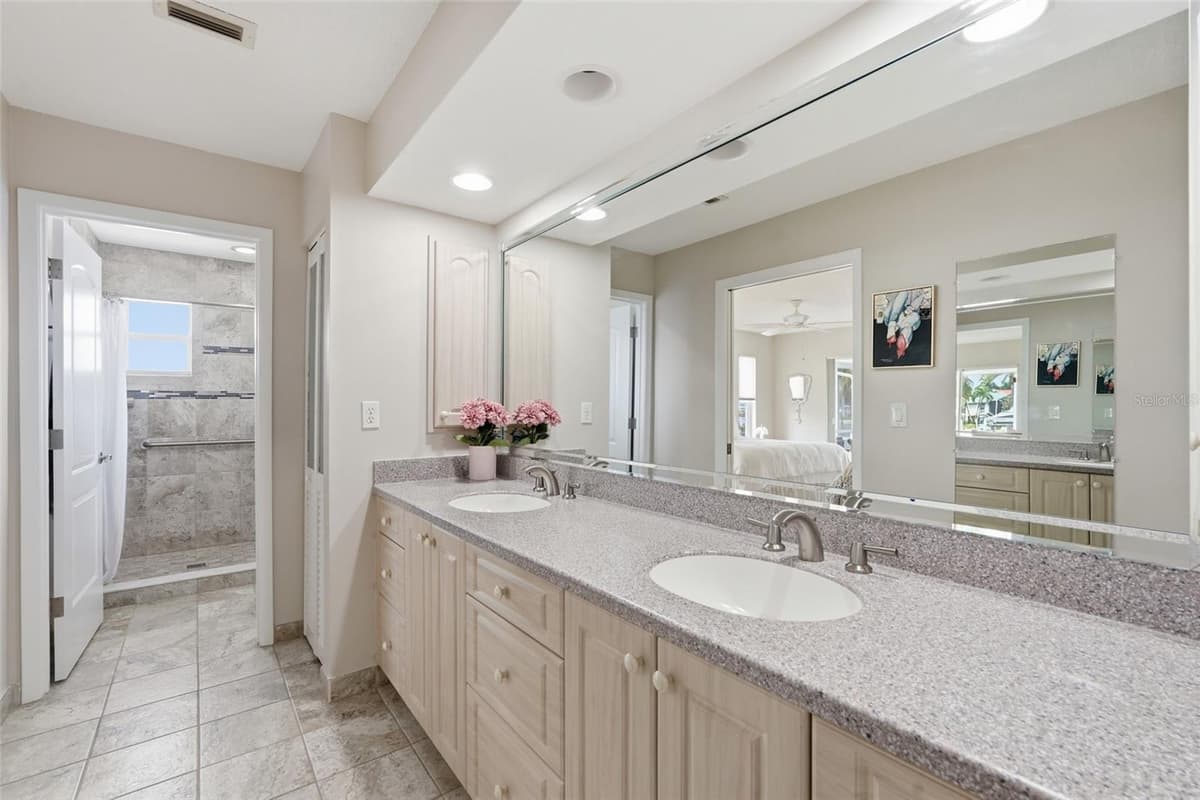 3433 NIGHTHAWK COURT — photo 14 of 32