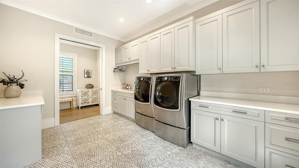 8339 LUCERNE LOOP — photo 56 of 93