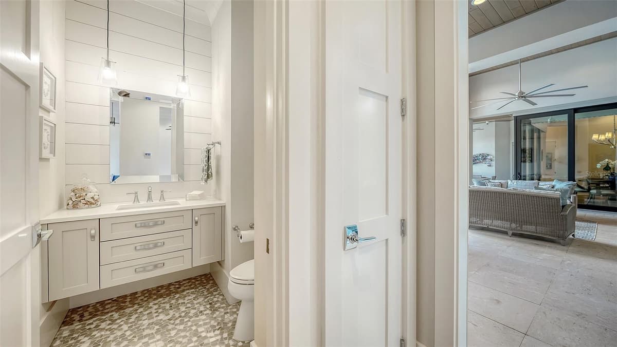 8339 LUCERNE LOOP — photo 38 of 93