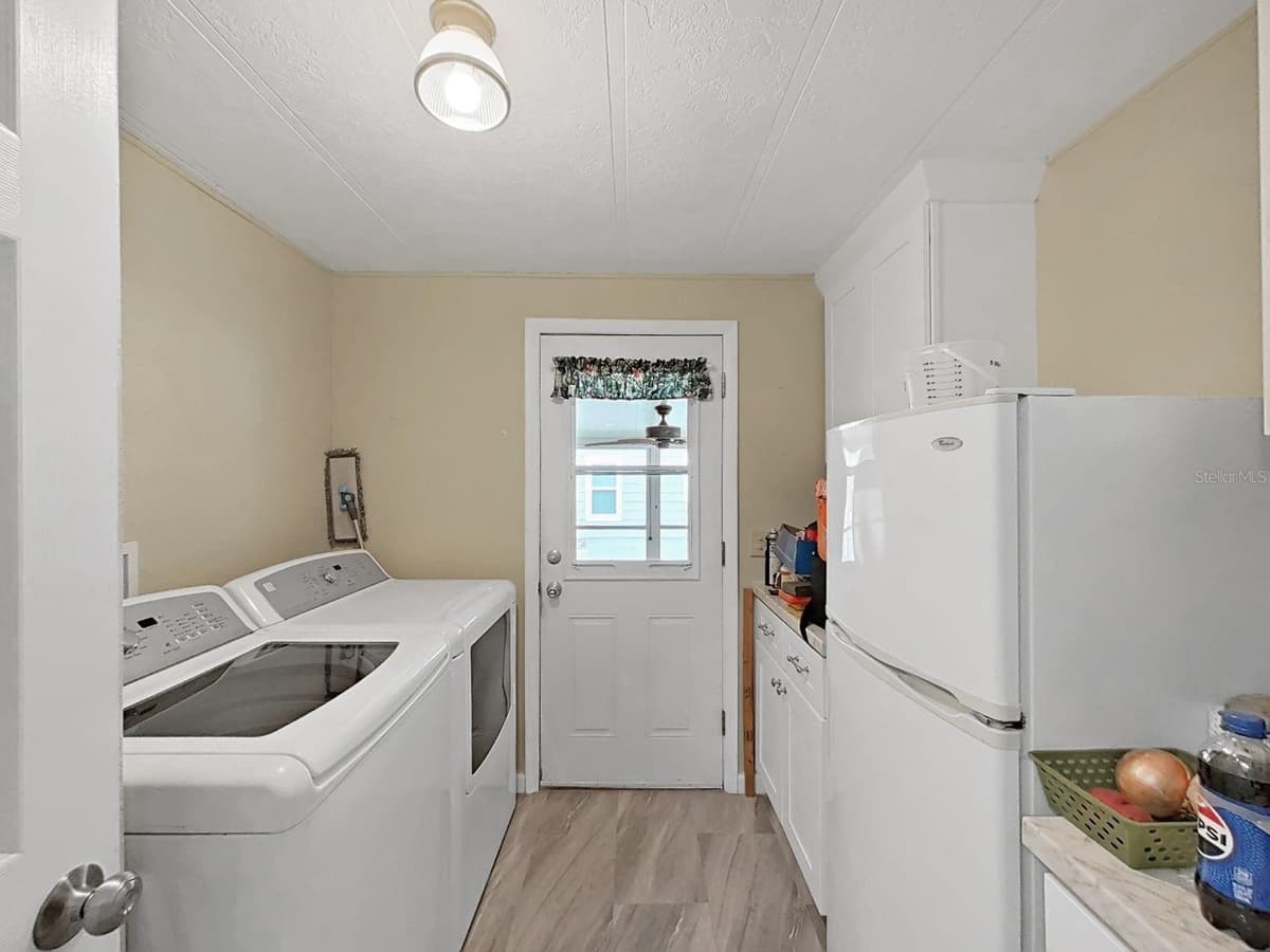 5083 LODGEWOOD DR — photo 29 of 42