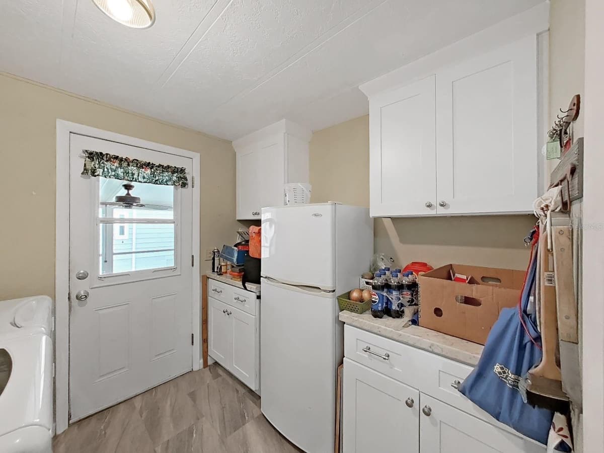 5083 LODGEWOOD DR — photo 30 of 42