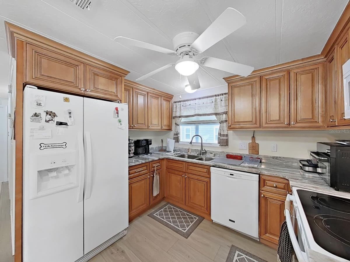 5083 LODGEWOOD DR — photo 20 of 42