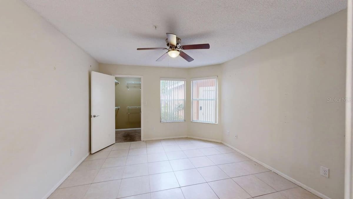 1009 CASA DEL SOL CIRCLE — photo 19 of 40