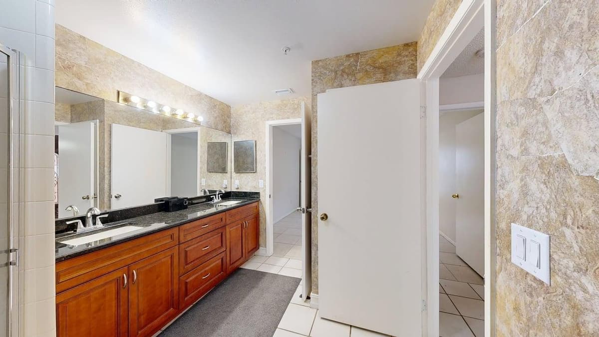 1009 CASA DEL SOL CIRCLE — photo 17 of 40