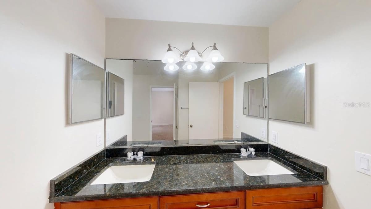 1009 CASA DEL SOL CIRCLE — photo 35 of 40