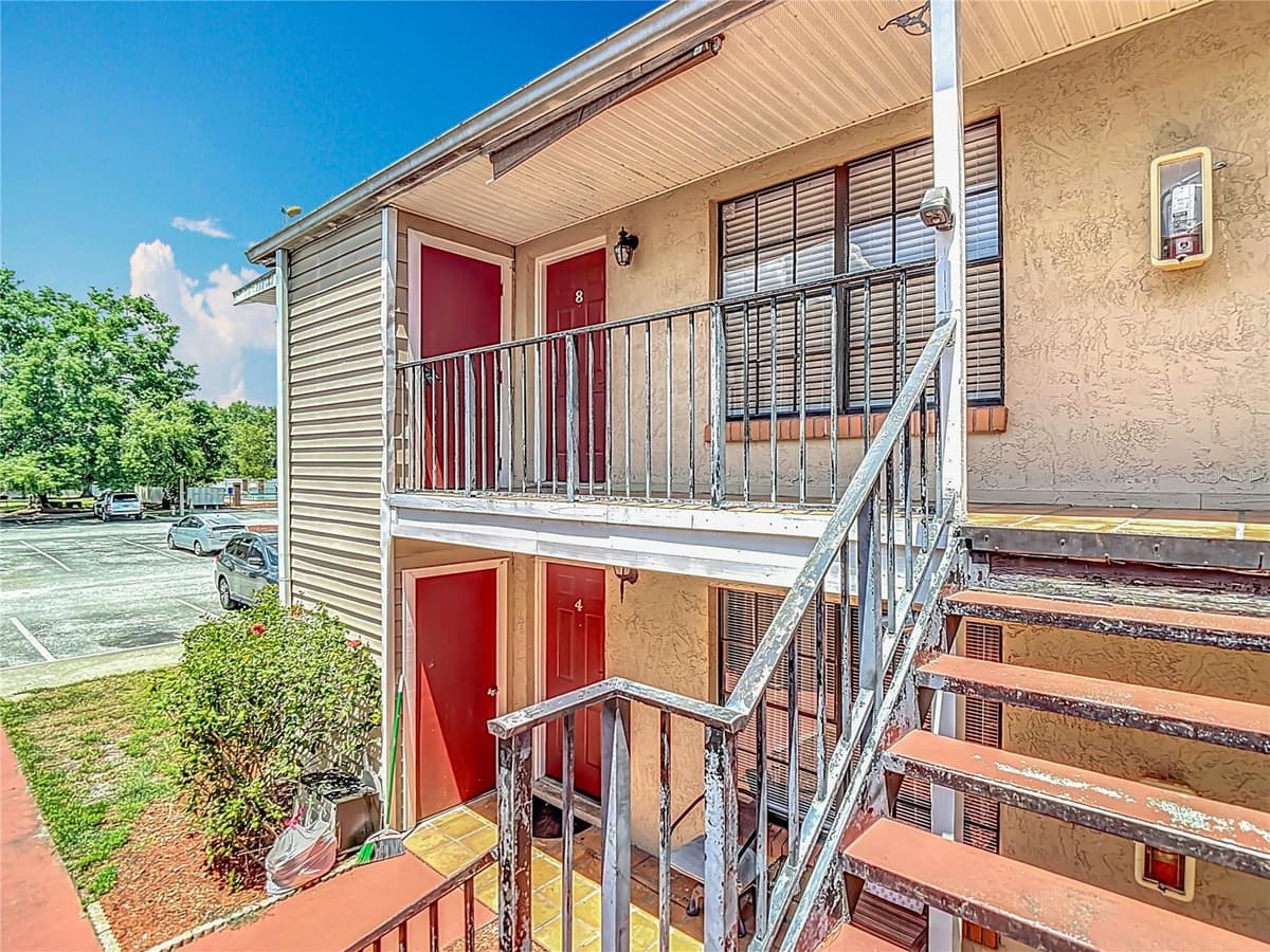 21032 VOYAGER BLVD — photo 4 of 28