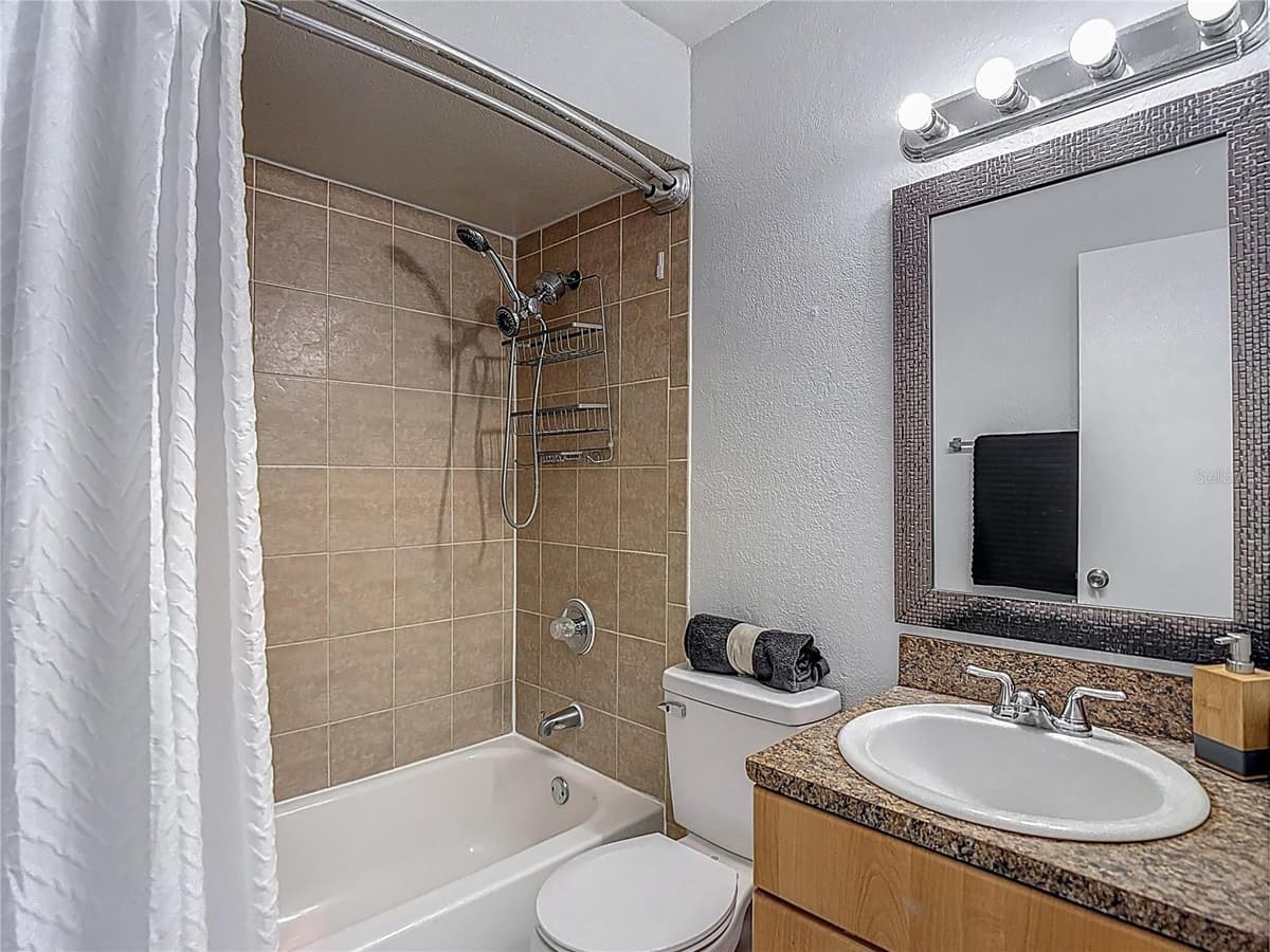 21032 VOYAGER BLVD — photo 19 of 28