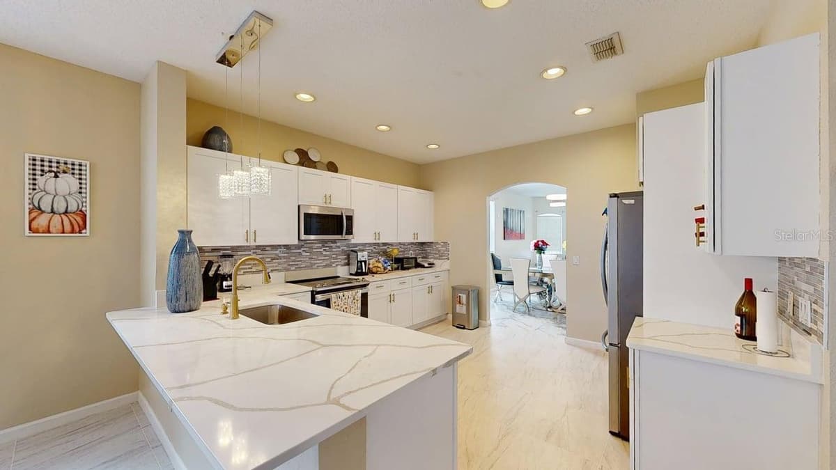 2108 ANCIENT OAK DRIVE — photo 33 of 73