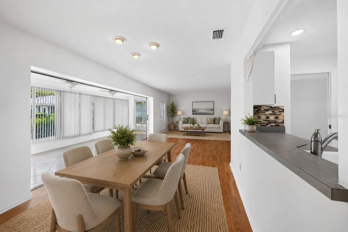 6510 11TH AVENUE — photo 7 of 32