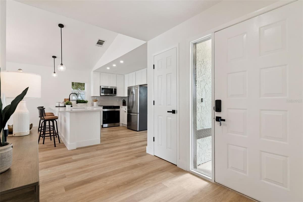 13132 PHOENIX WOODS LANE — photo 3 of 33
