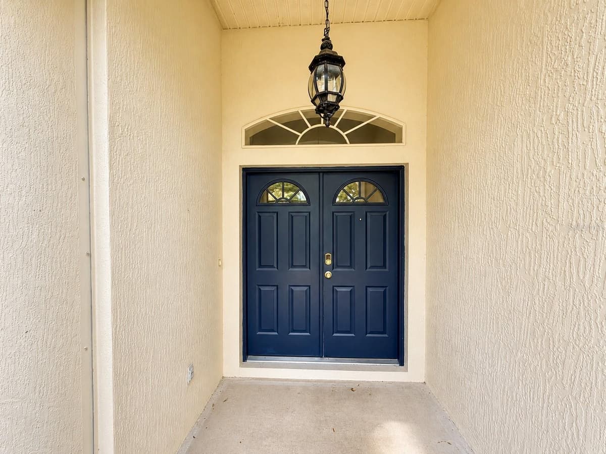 7330 FAIRWOOD AVENUE — photo 5 of 26