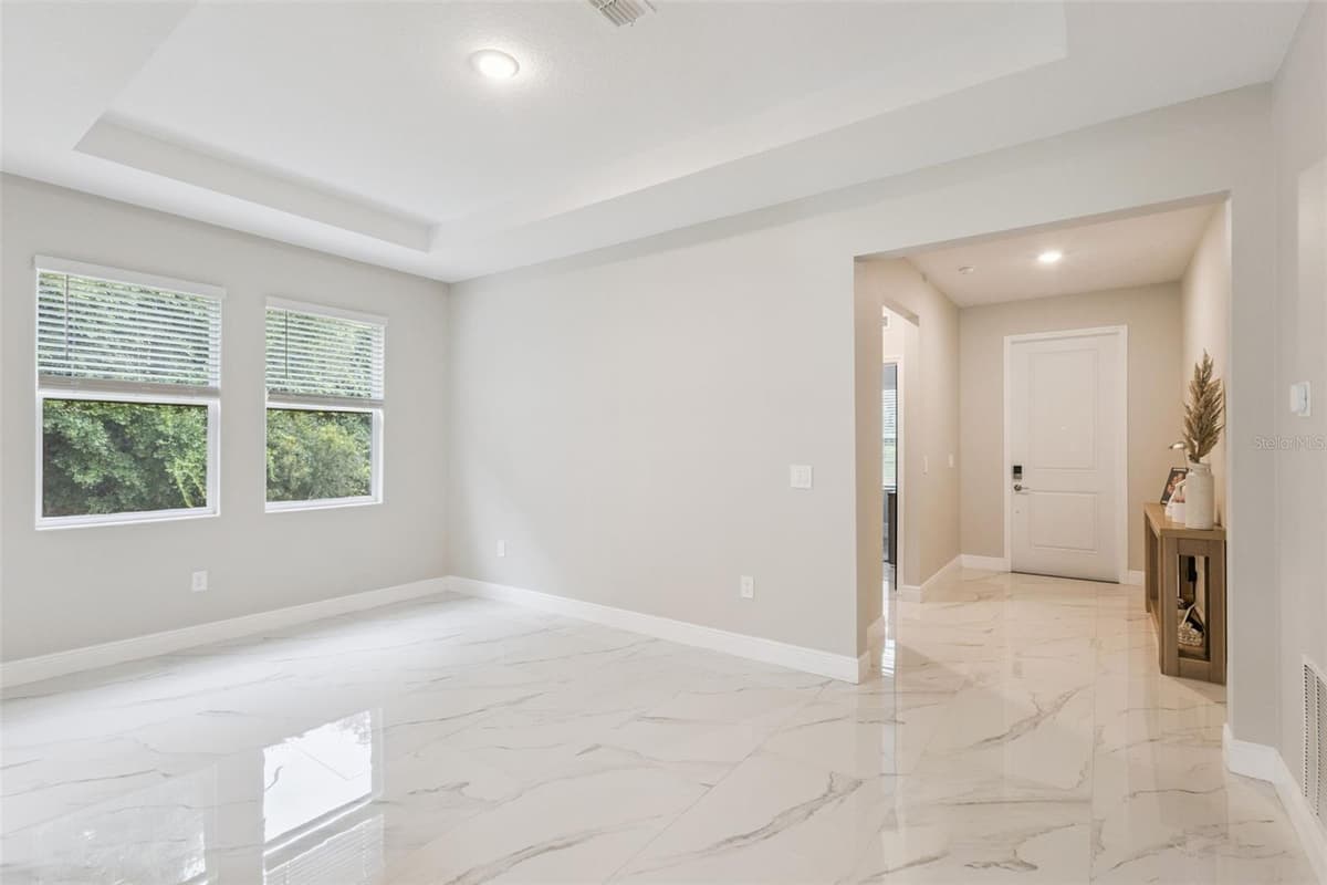 5361 DAGENHAM DRIVE — photo 21 of 91