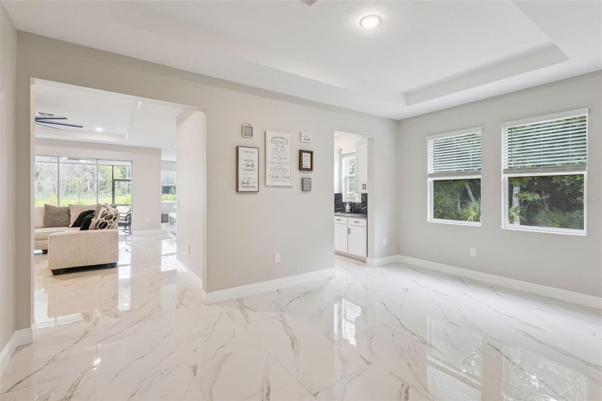 5361 DAGENHAM DRIVE — photo 23 of 91