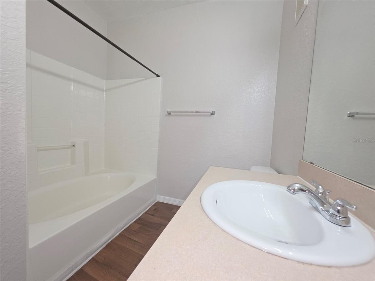 852 GRAND REGENCY POINT — photo 17 of 19