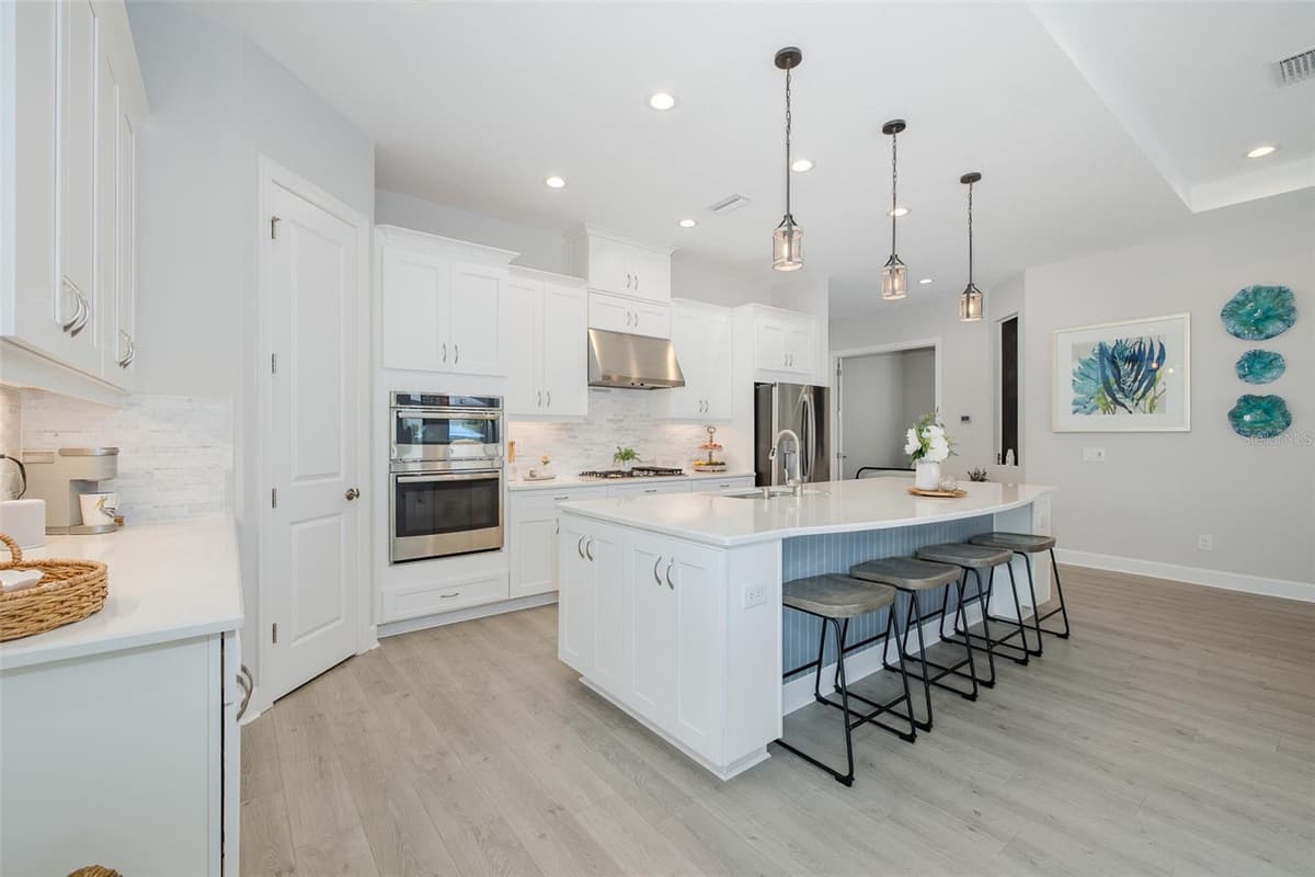 3095 FORSYTHIA DRIVE — photo 28 of 96