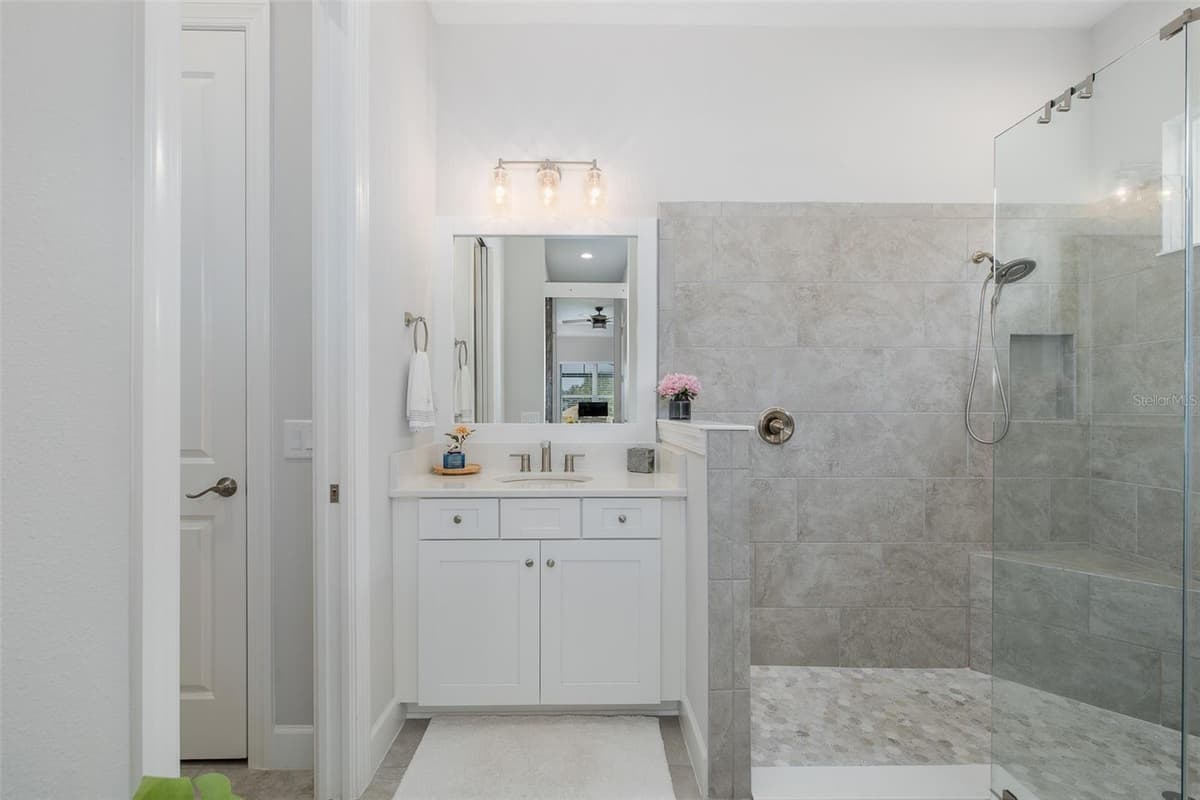 3095 FORSYTHIA DRIVE — photo 37 of 96