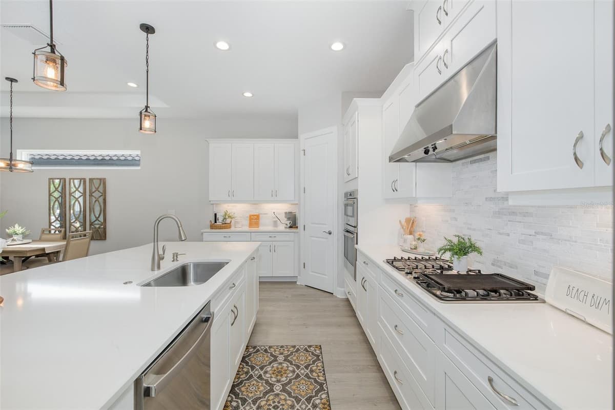 3095 FORSYTHIA DRIVE — photo 31 of 96