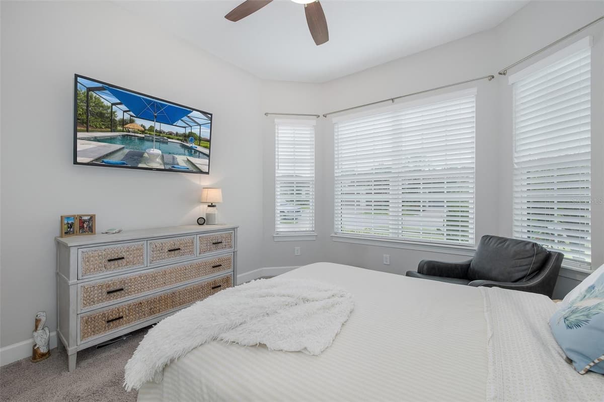 3095 FORSYTHIA DRIVE — photo 15 of 96