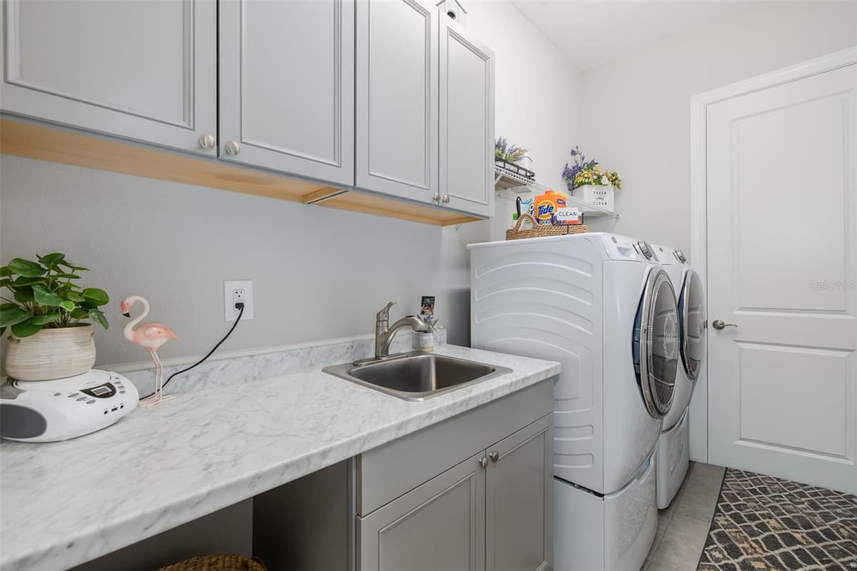3095 FORSYTHIA DRIVE — photo 40 of 96