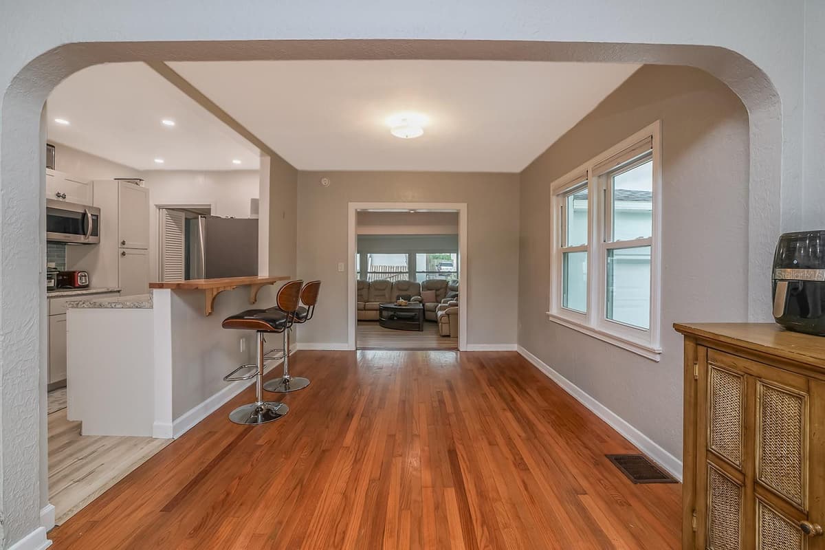 532 HILLSIDE AVENUE — photo 5 of 23