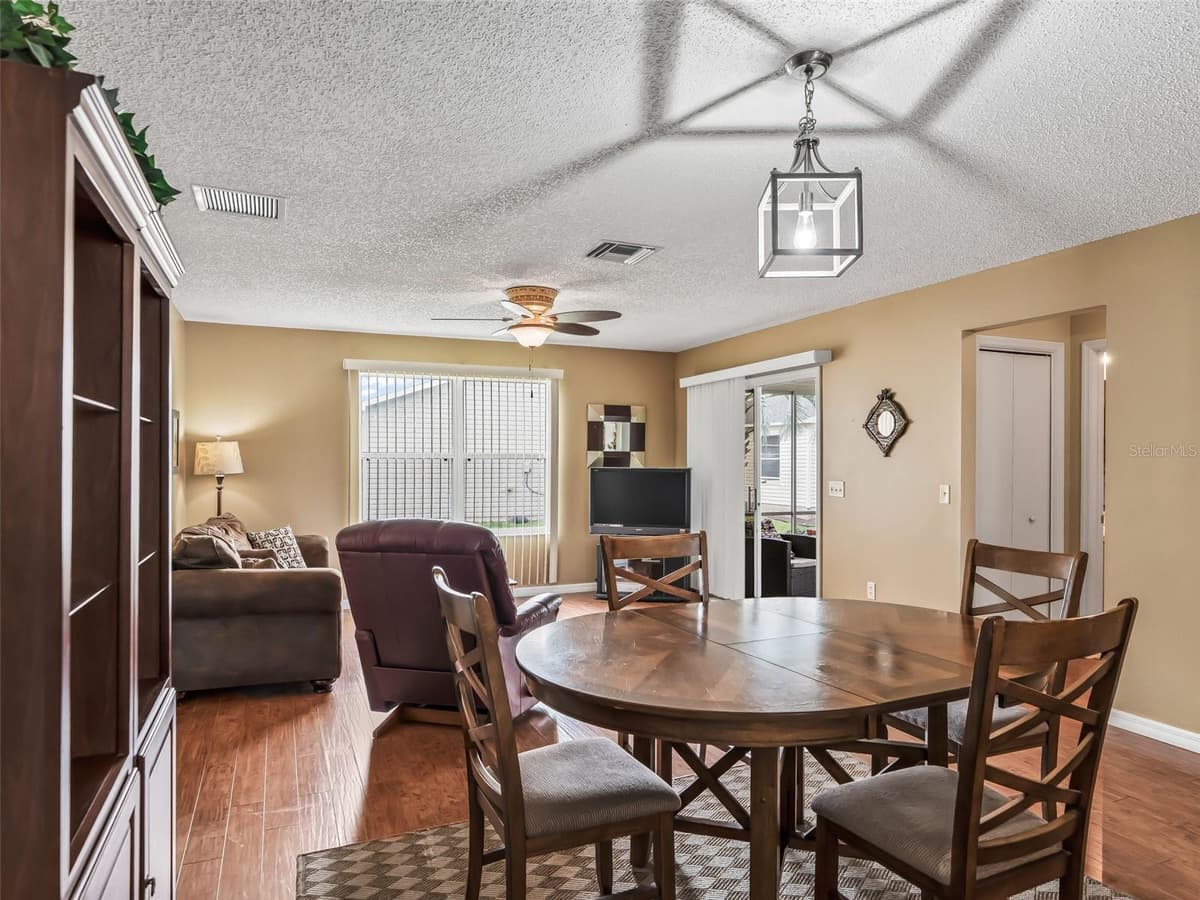 897 LIVINGSTON LOOP — photo 10 of 34