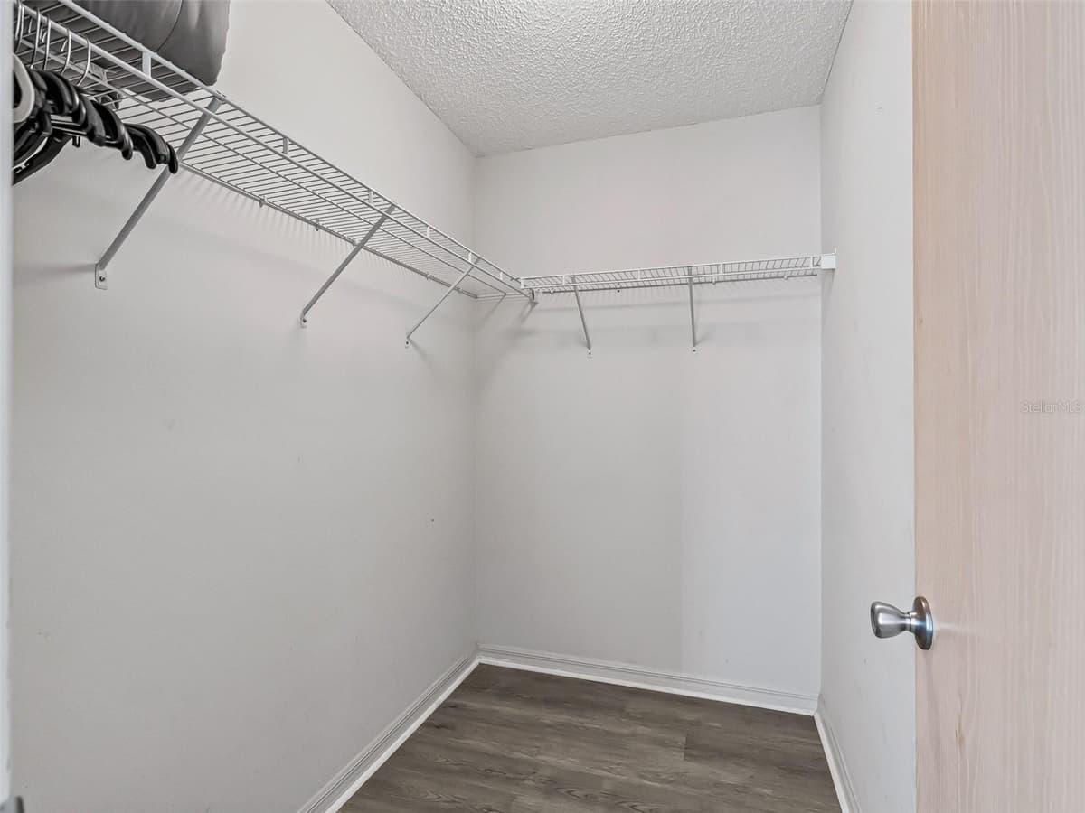 897 LIVINGSTON LOOP — photo 19 of 34