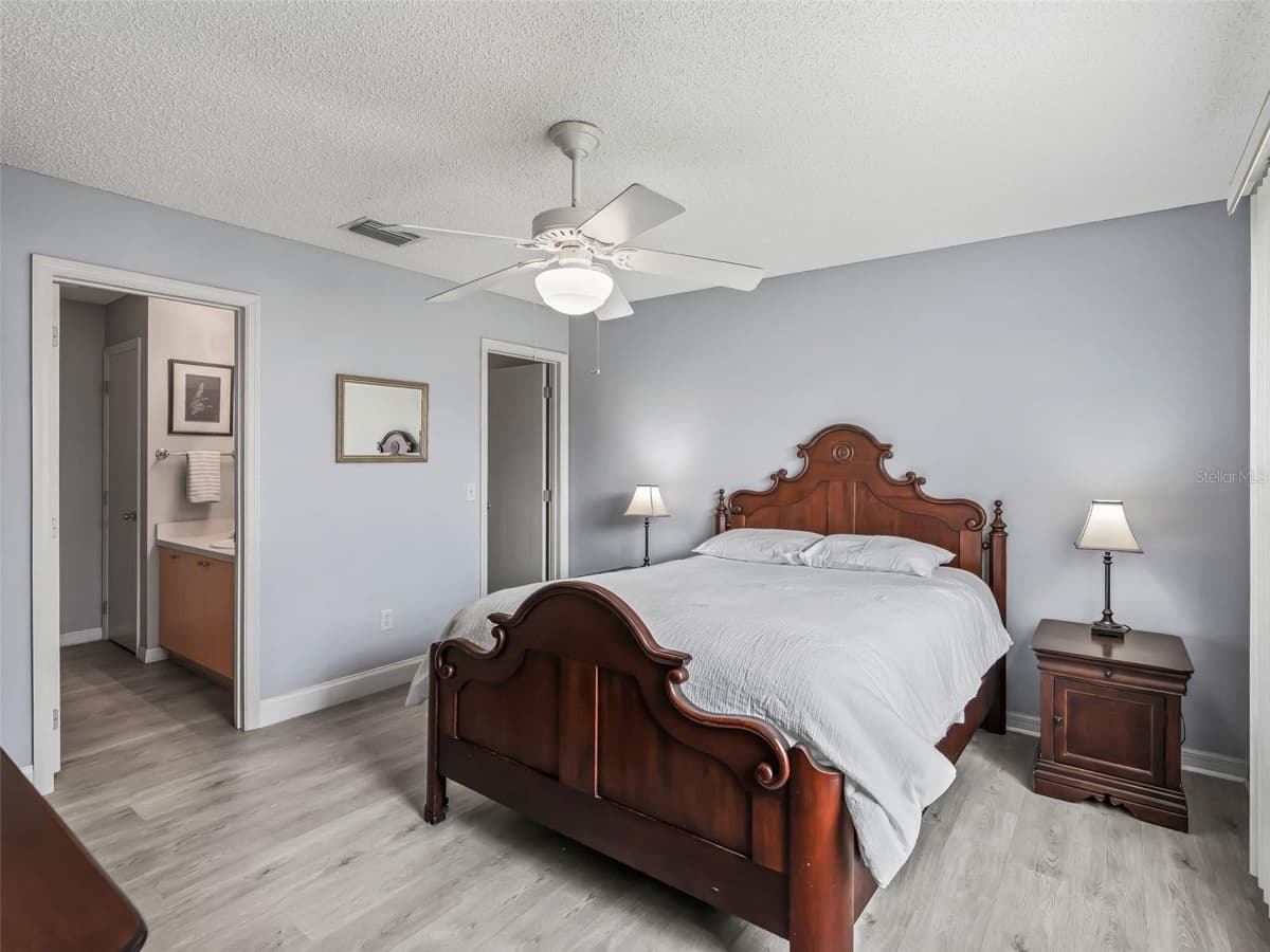 897 LIVINGSTON LOOP — photo 17 of 34