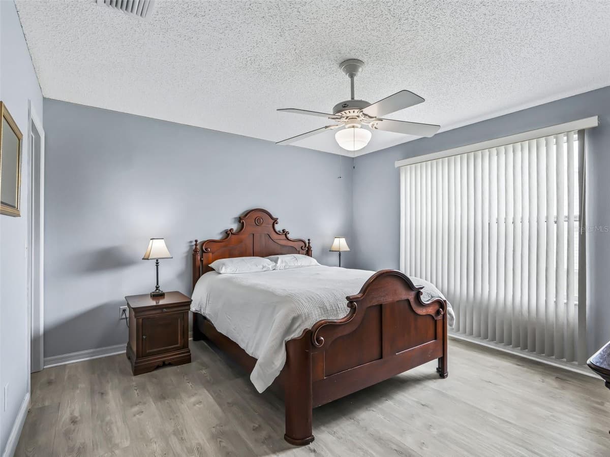 897 LIVINGSTON LOOP — photo 16 of 34