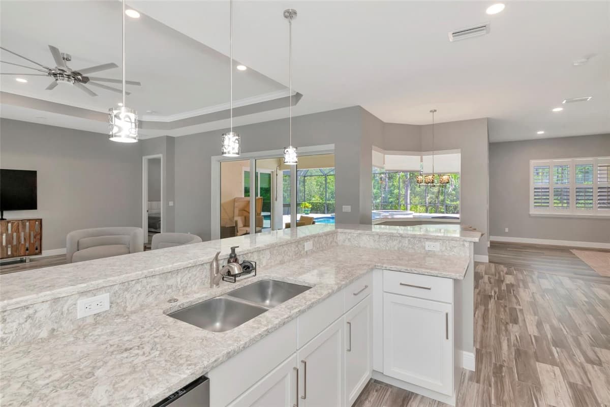 22209 DEER POINTE CROSSING — photo 15 of 37