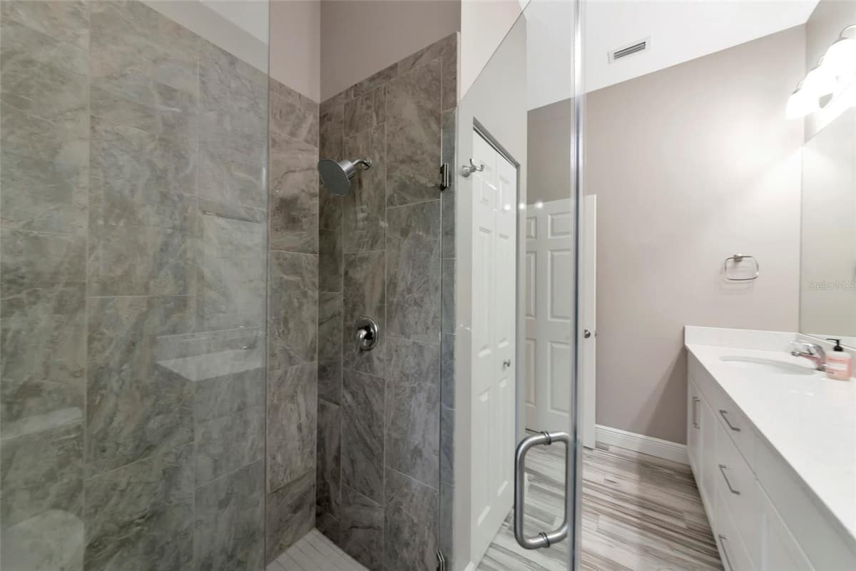 22209 DEER POINTE CROSSING — photo 23 of 37