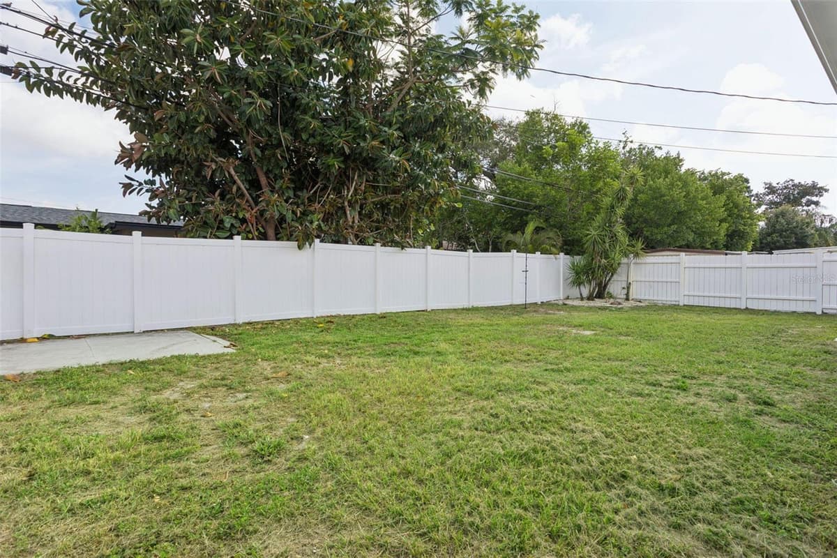 10926 TEMPLE AVENUE — photo 25 of 25