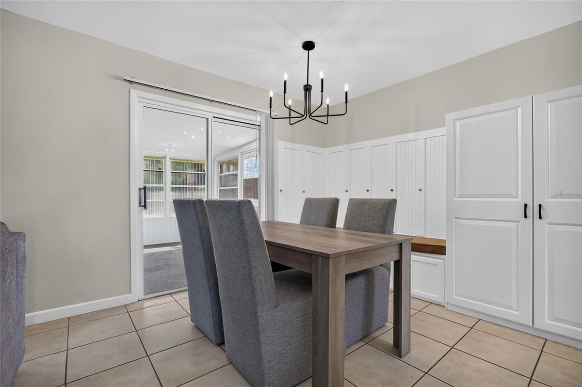 7582 LYNCREST STREET — photo 10 of 35