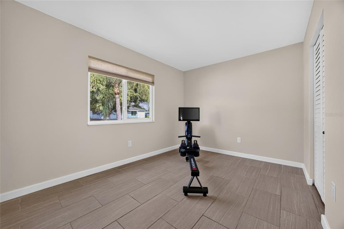 7582 LYNCREST STREET — photo 17 of 35