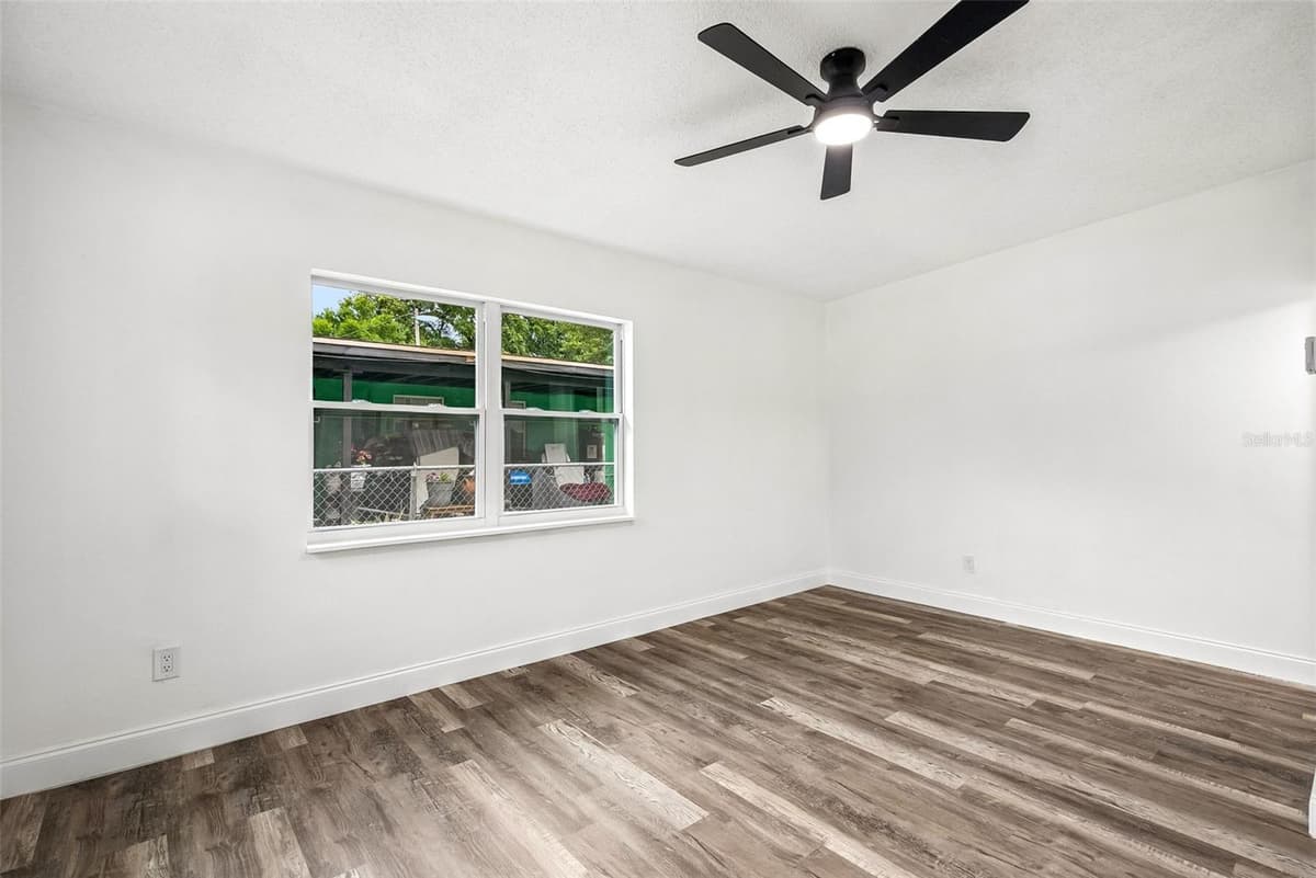 806 CITRUS STREET — photo 13 of 28