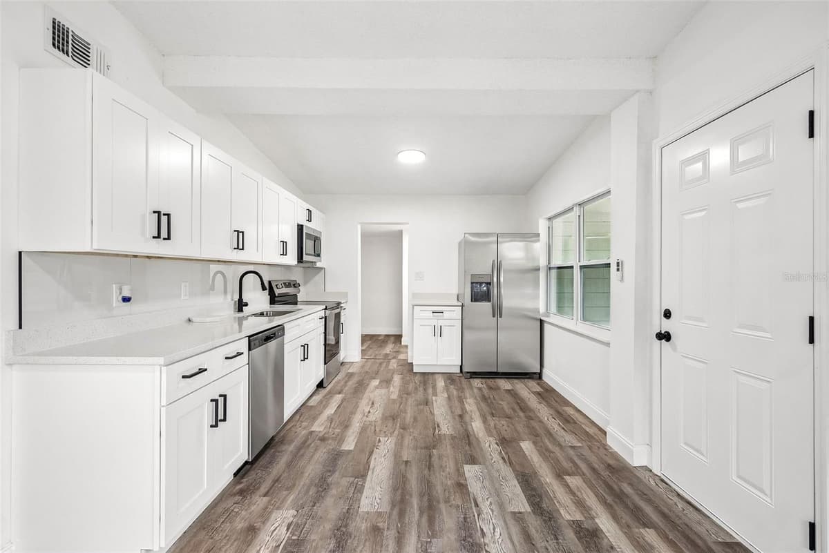 806 CITRUS STREET — photo 6 of 28