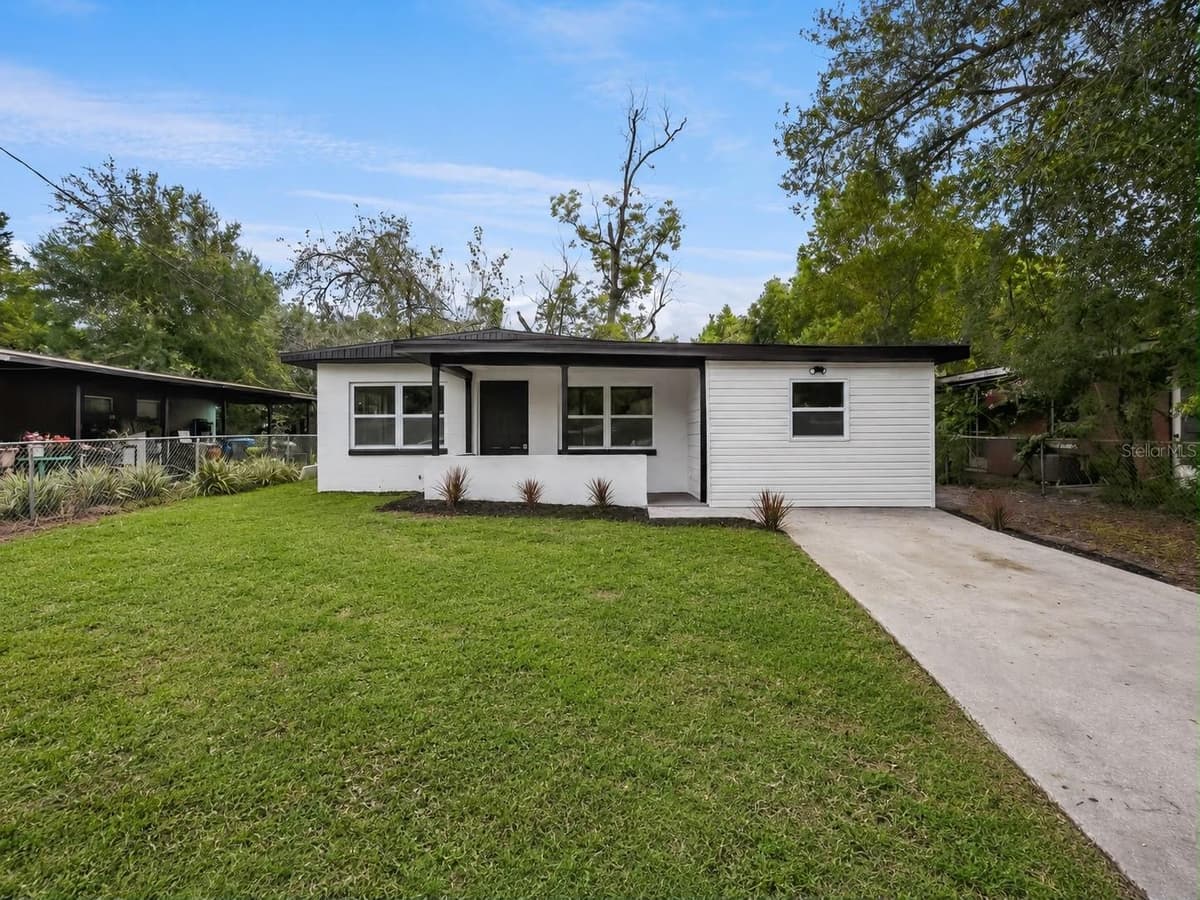 806 CITRUS STREET — photo 2 of 28